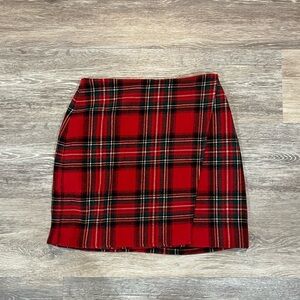 Plaid mini skirt women and girls : Perfect for the holidays